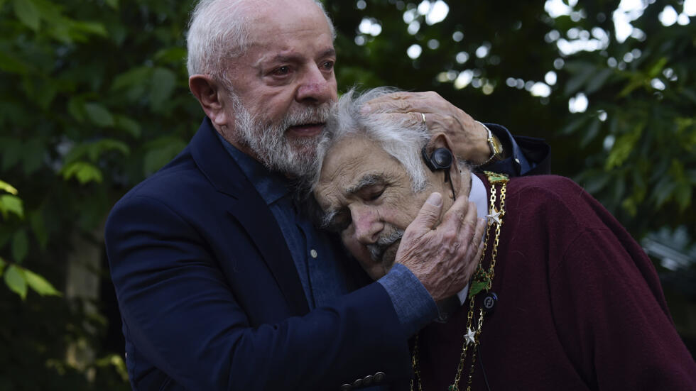 Luiz Lula Da Silva y José Mujica, en la chacra del expresidente de Uruguay en Montevideo. // Fuente: Dante Fernandez